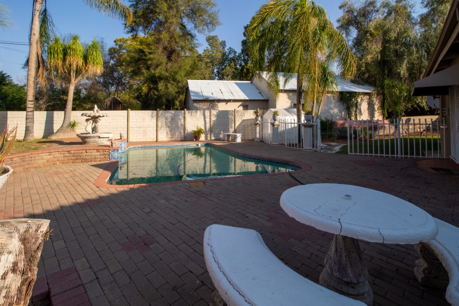 5 Bedroom Property for Sale in Middelpos Northern Cape